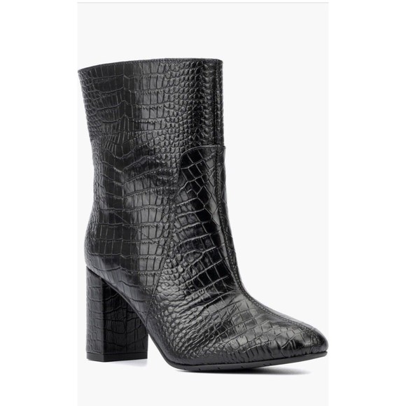 new Aquatalia Luzio Croc Embossed Ankle Bootie black leather Block 7.5 rts525$